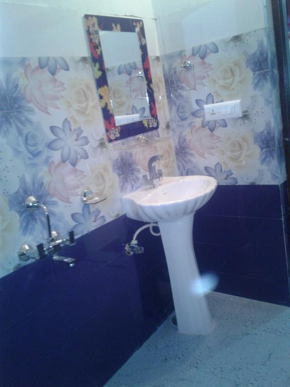 Mohinder & Mohindra Home Stay Bīr Extérieur photo